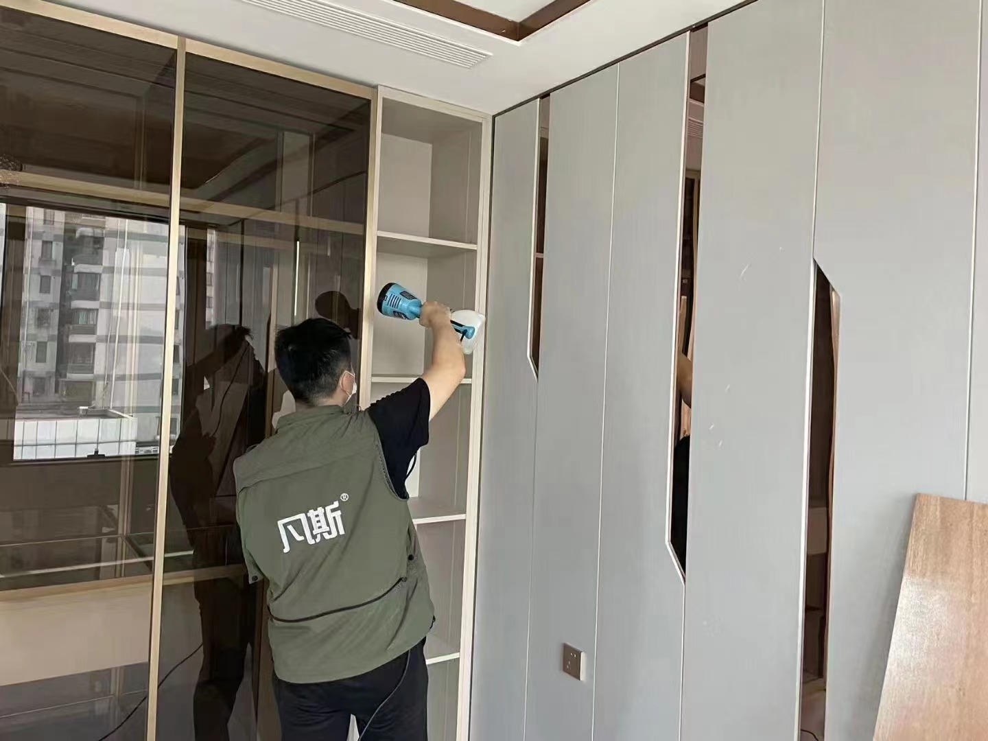 實木復(fù)合地板有甲醛嘛？值不值得購買